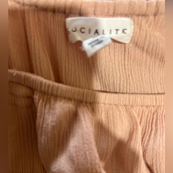 SOCIALITE PINK BLUSH ONE SHOULDER RAYON MIX TOP IN SIZE MEDIUM - Picture 7 of 8